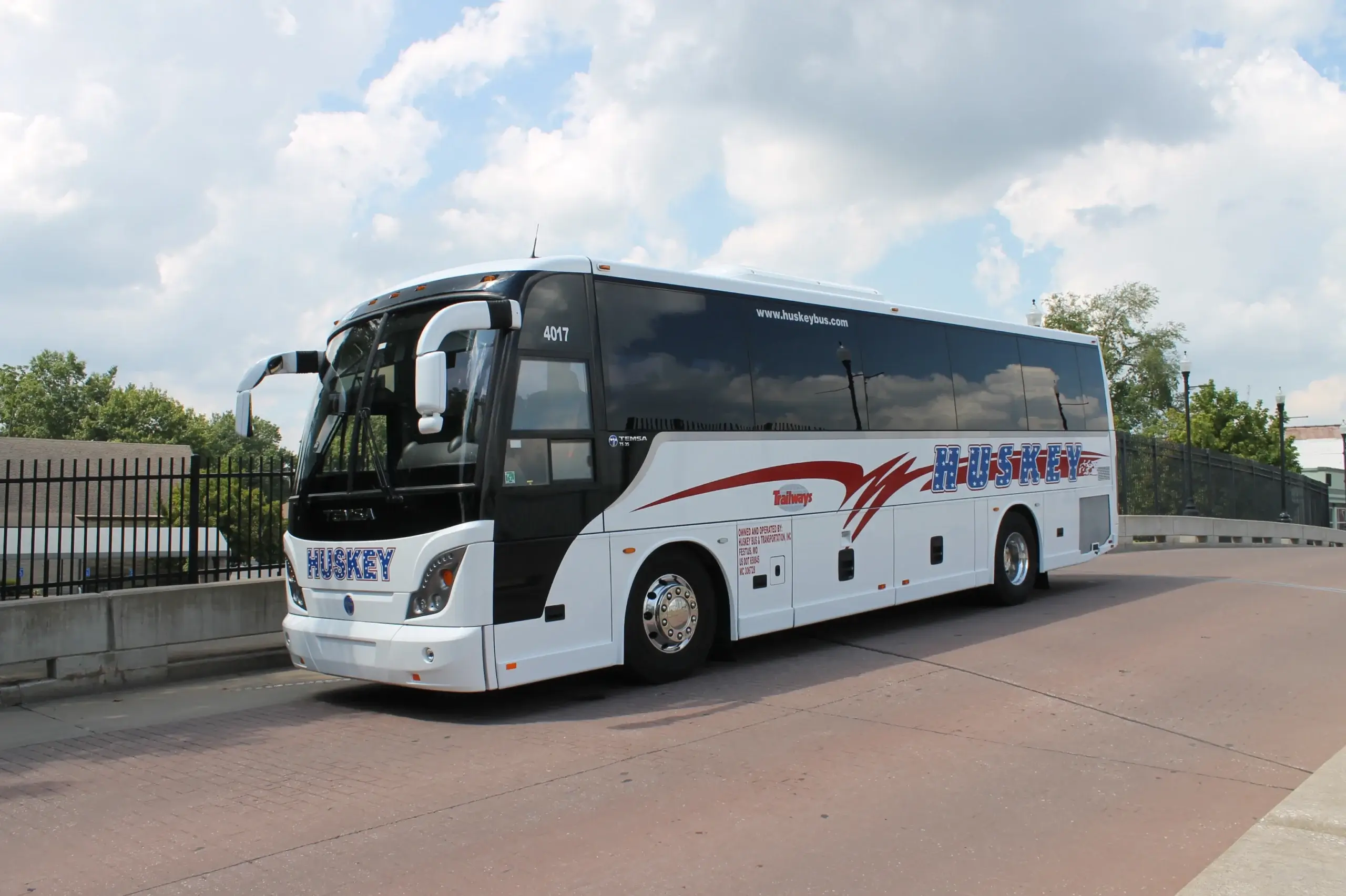 40 Passenger Charter Bus