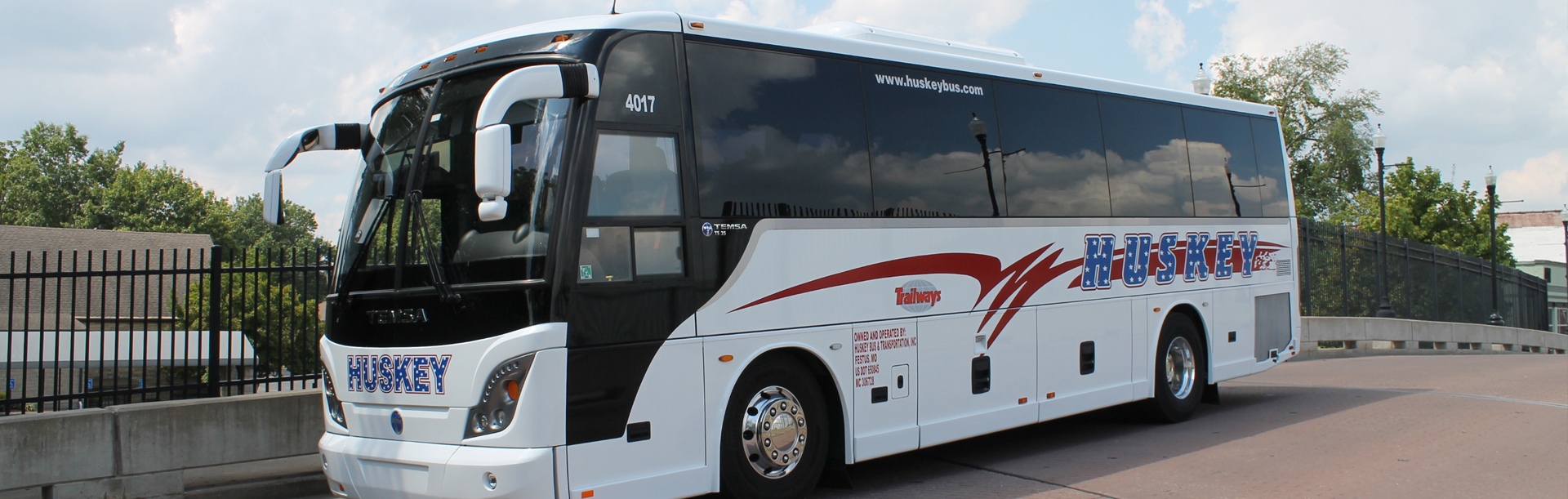 40 Passenger Bus