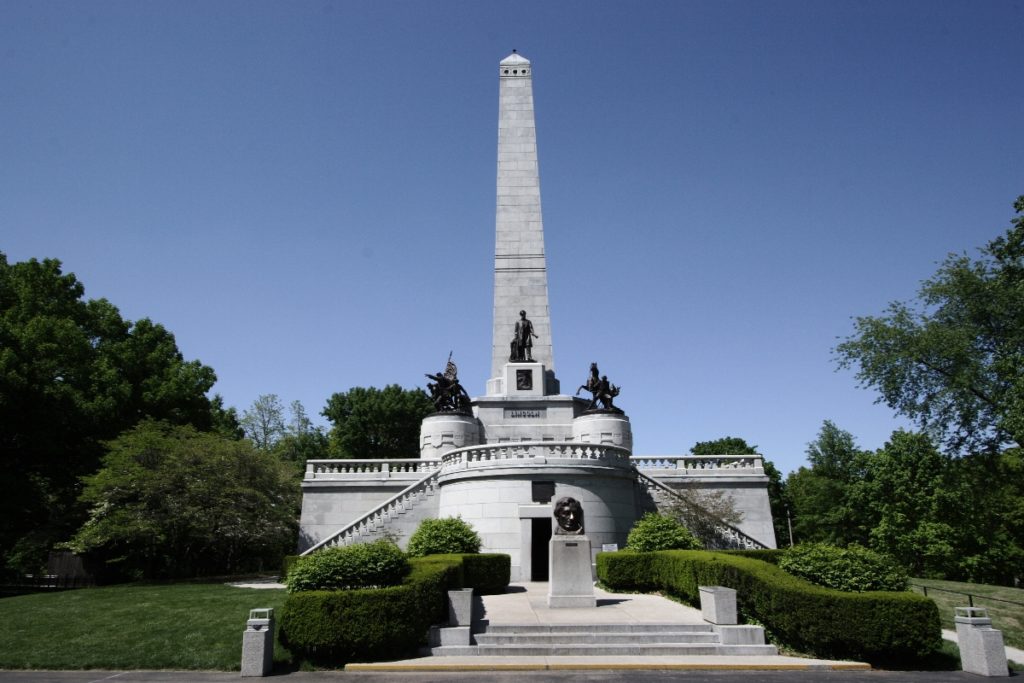Monument in Springfield, IL